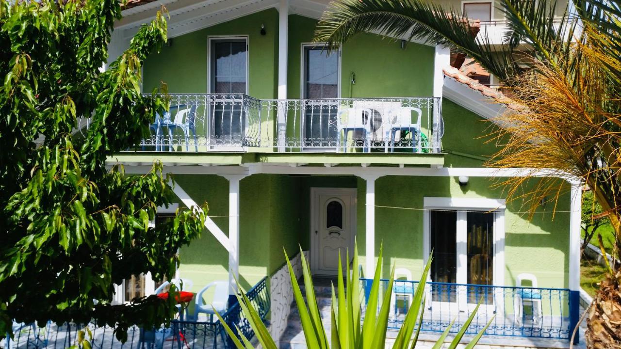 Nadia'S Beach House 佩弗卡里 外观 照片